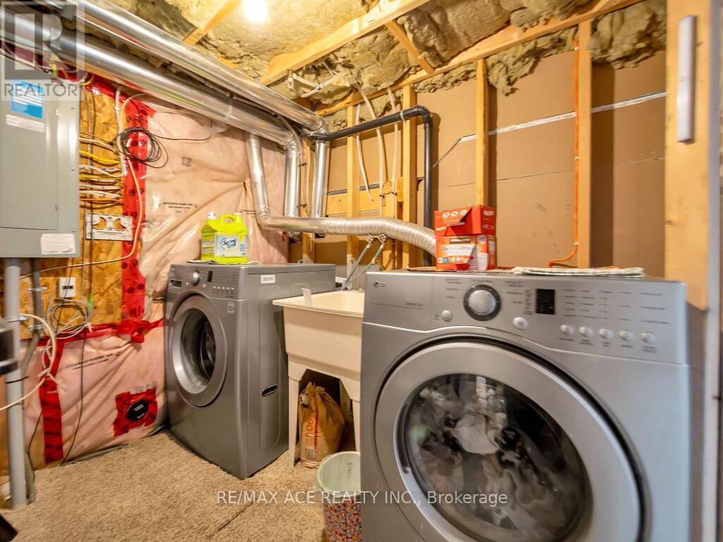 160 Kemp Crescent E, Guelph, Ontario  N1E 0K1 - Photo 41 - X12328012