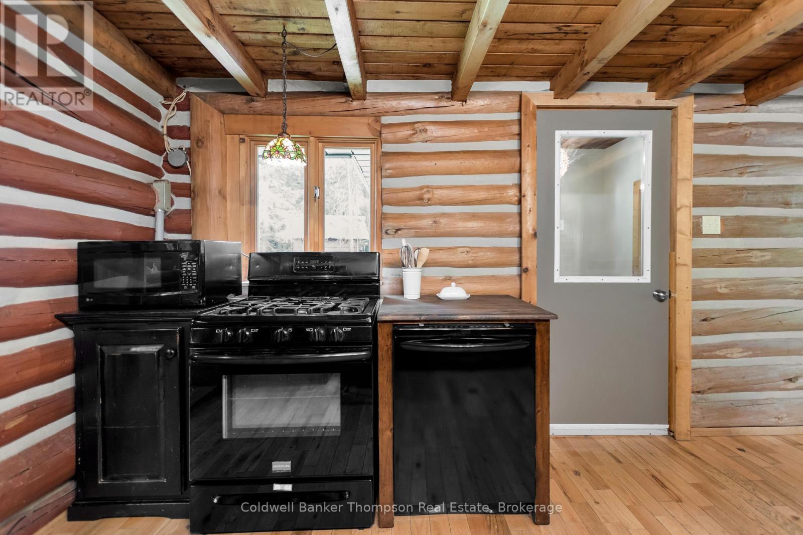 3575 Ravenscliffe Road, Huntsville, Ontario  P1H 2J2 - Photo 11 - X12328083