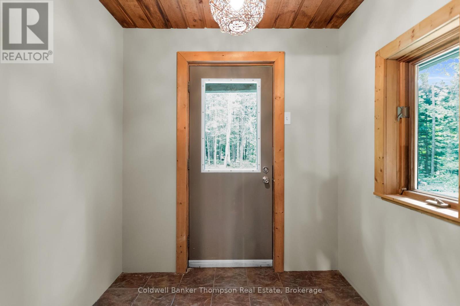 3575 Ravenscliffe Road, Huntsville, Ontario  P1H 2J2 - Photo 6 - X12328083