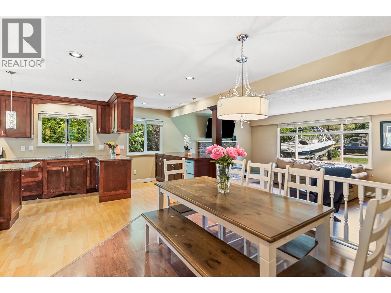 21665 Howison Avenue, Maple Ridge, British Columbia  V2X 2W5 - Photo 9 - R3034141