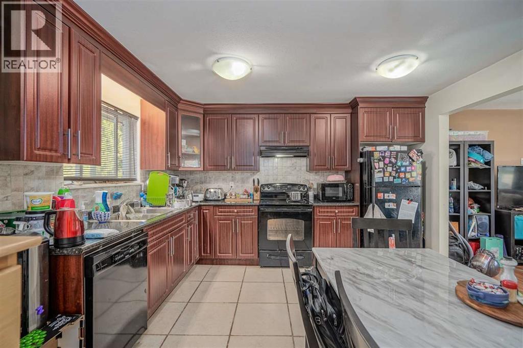 Property at 12115 228 STREET image 2