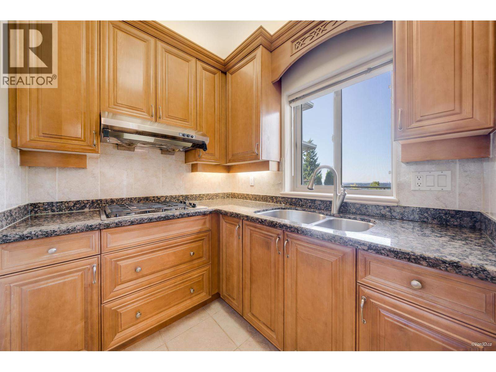 2978 Forestridge Place, Coquitlam, British Columbia  V3E 3M6 - Photo 11 - R3034184