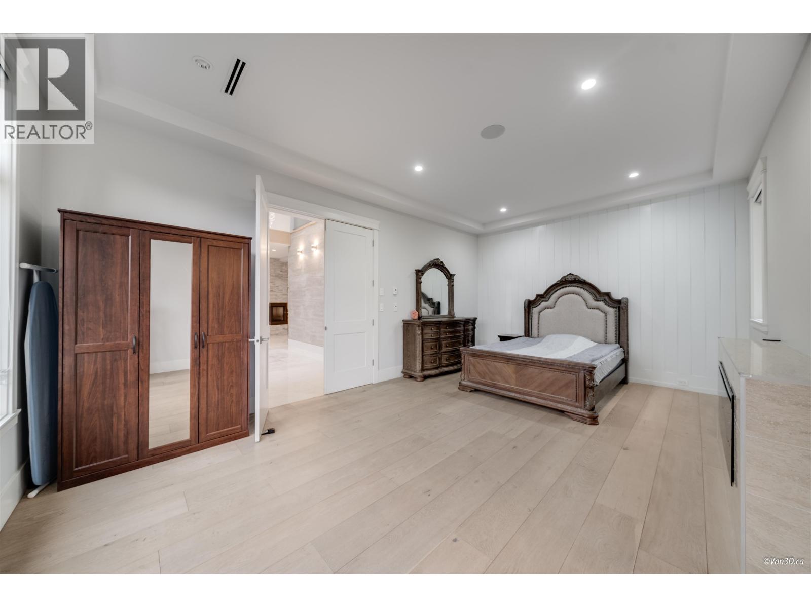 656 Blue Mountain Street, Coquitlam, British Columbia  V3J 4R6 - Photo 13 - R3034067