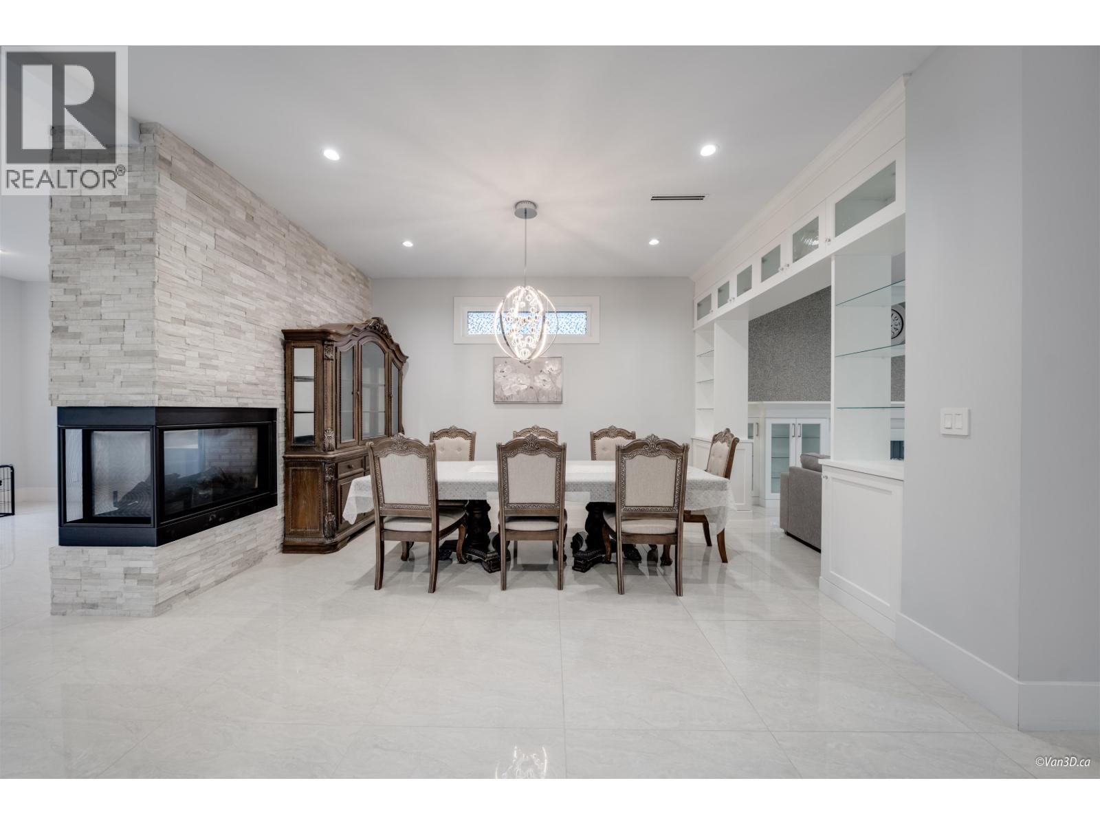 656 Blue Mountain Street, Coquitlam, British Columbia  V3J 4R6 - Photo 6 - R3034067