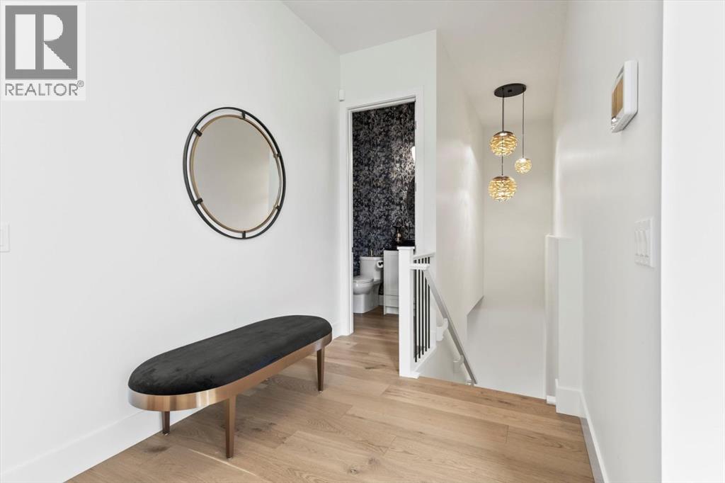 Property at 47 Royal Birch Cove NW image 3