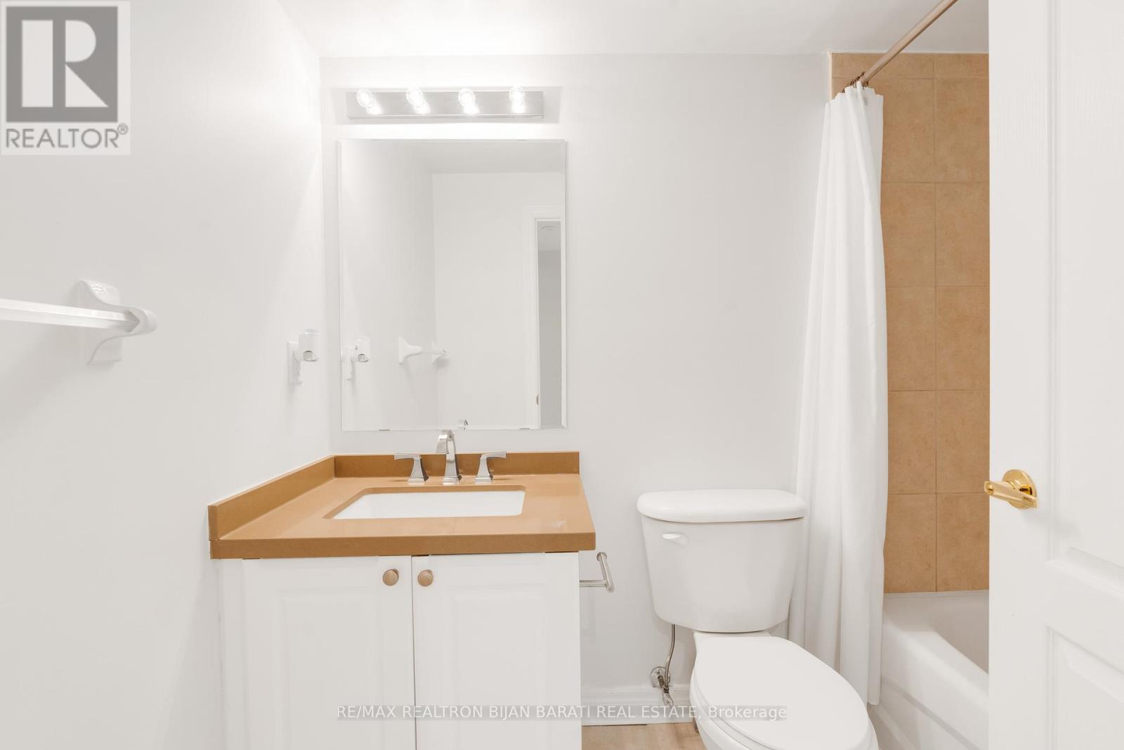 38 - 94b Ellerslie Avenue, Toronto, Ontario  M2N 1X8 - Photo 38 - C12328090