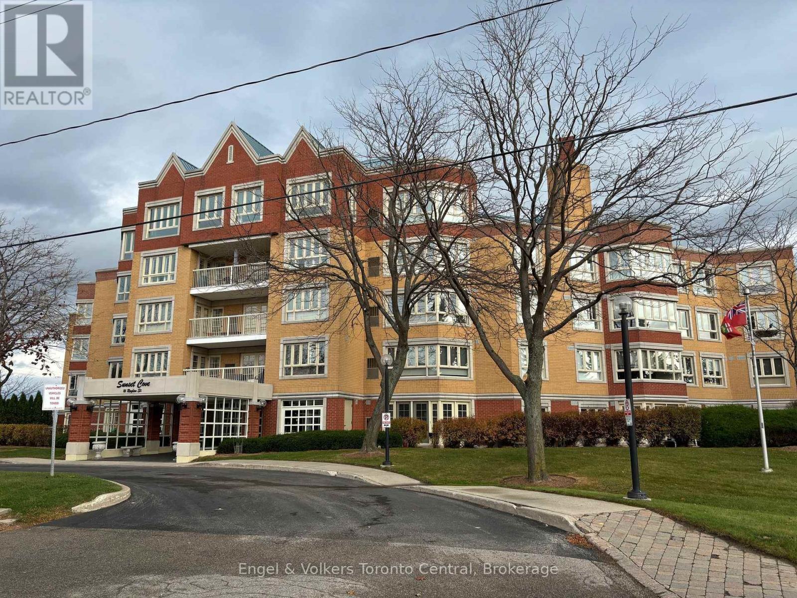 102 - 16 Raglan Street, Collingwood, Ontario  L9Y 4Y2 - Photo 1 - S12328176