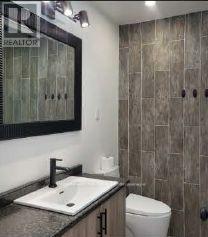 687 Innisfil Beach Road, Innisfil, Ontario  L0L 2M0 - Photo 28 - N12318606
