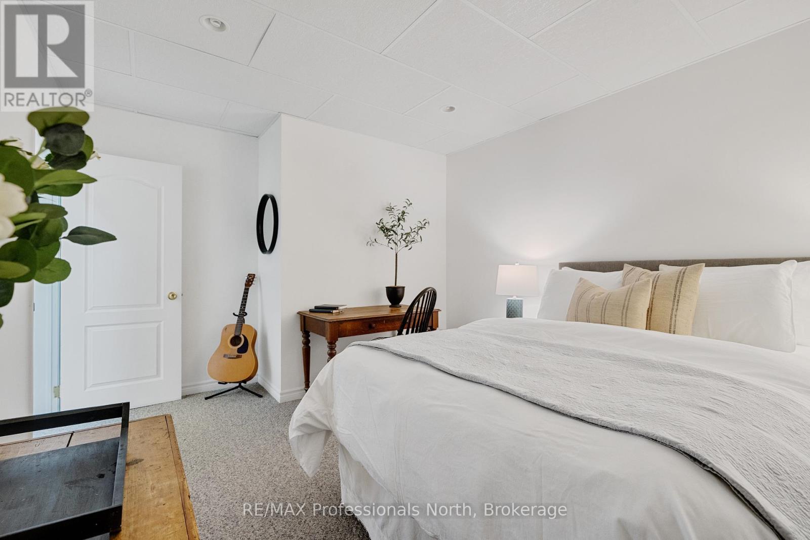 47 Farmcrest Avenue, Dysart Et Al, Ontario  K0M 1S0 - Photo 35 - X12328121