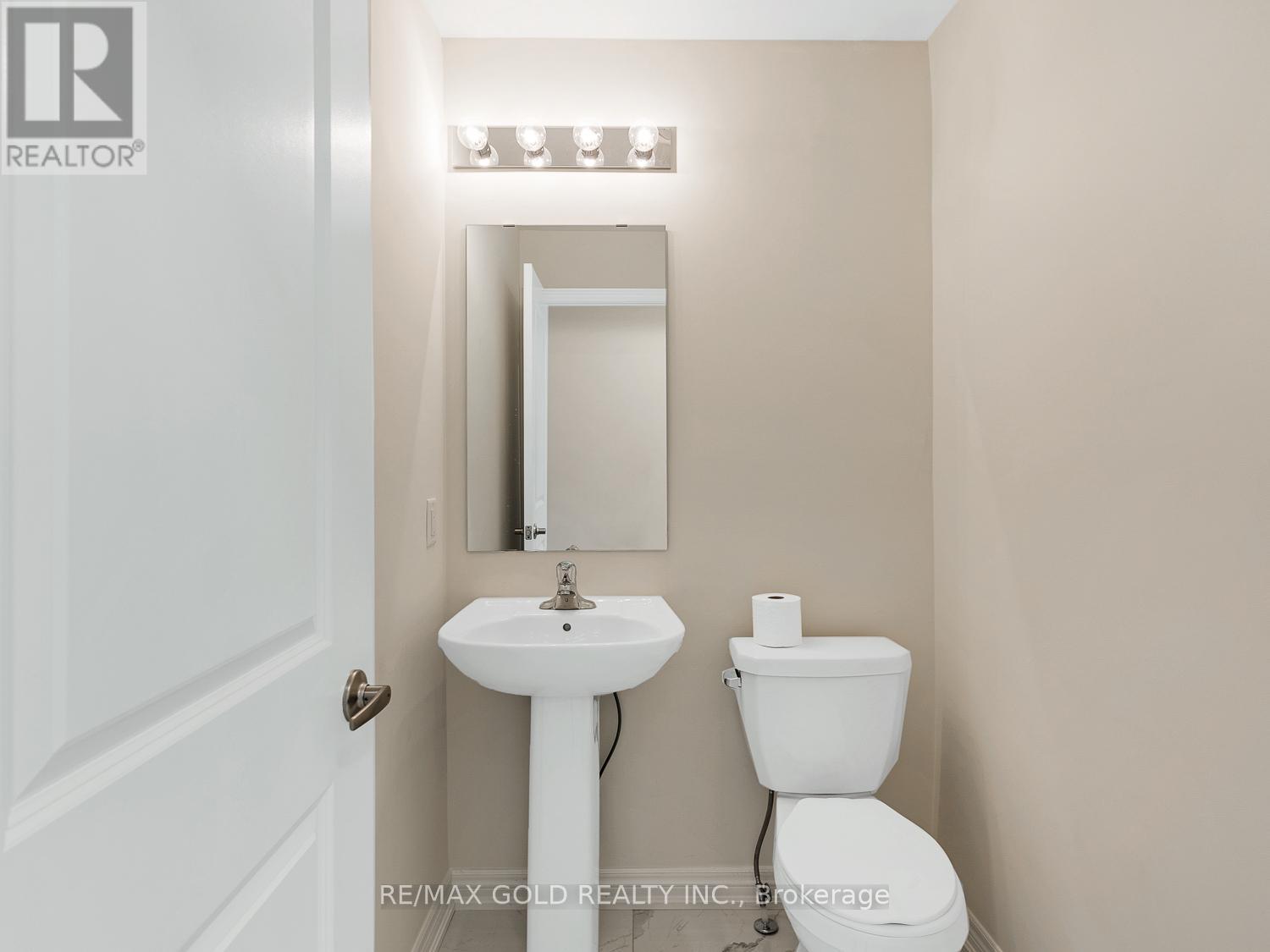 93 Pinot Crescent, Hamilton, Ontario  L8E 0J9 - Photo 7 - X12328035