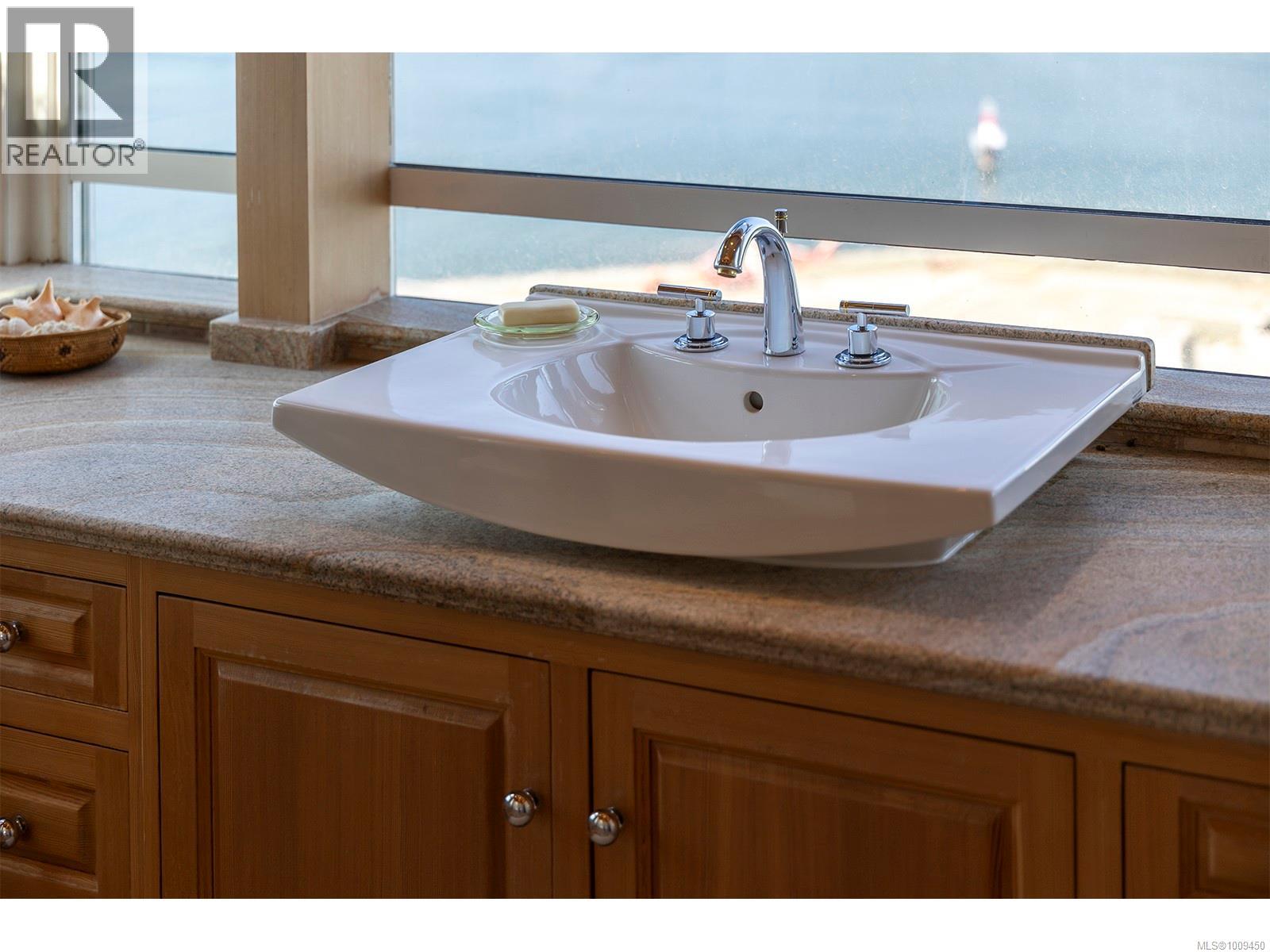 1201 21 Dallas Rd, Victoria, British Columbia  V8V 4Z9 - Photo 27 - 1009450