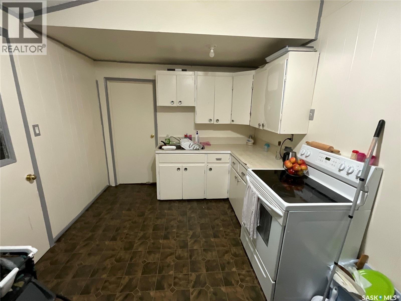 1002 8th Street, Rosthern, Saskatchewan  S0K 3R0 - Photo 2 - SK014815