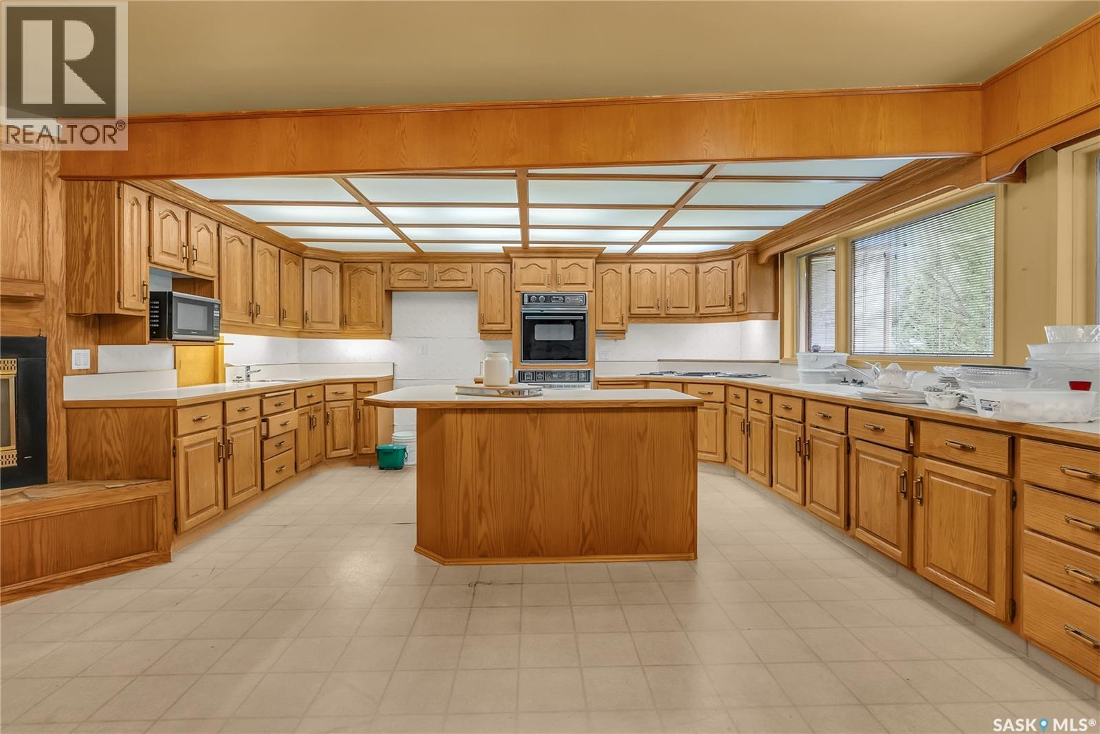 Property at 509 Lake CRESCENT image 4