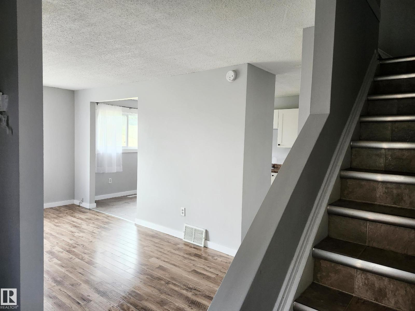 913 8 St, Cold Lake, Alberta  T9M 1H7 - Photo 2 - E4451441
