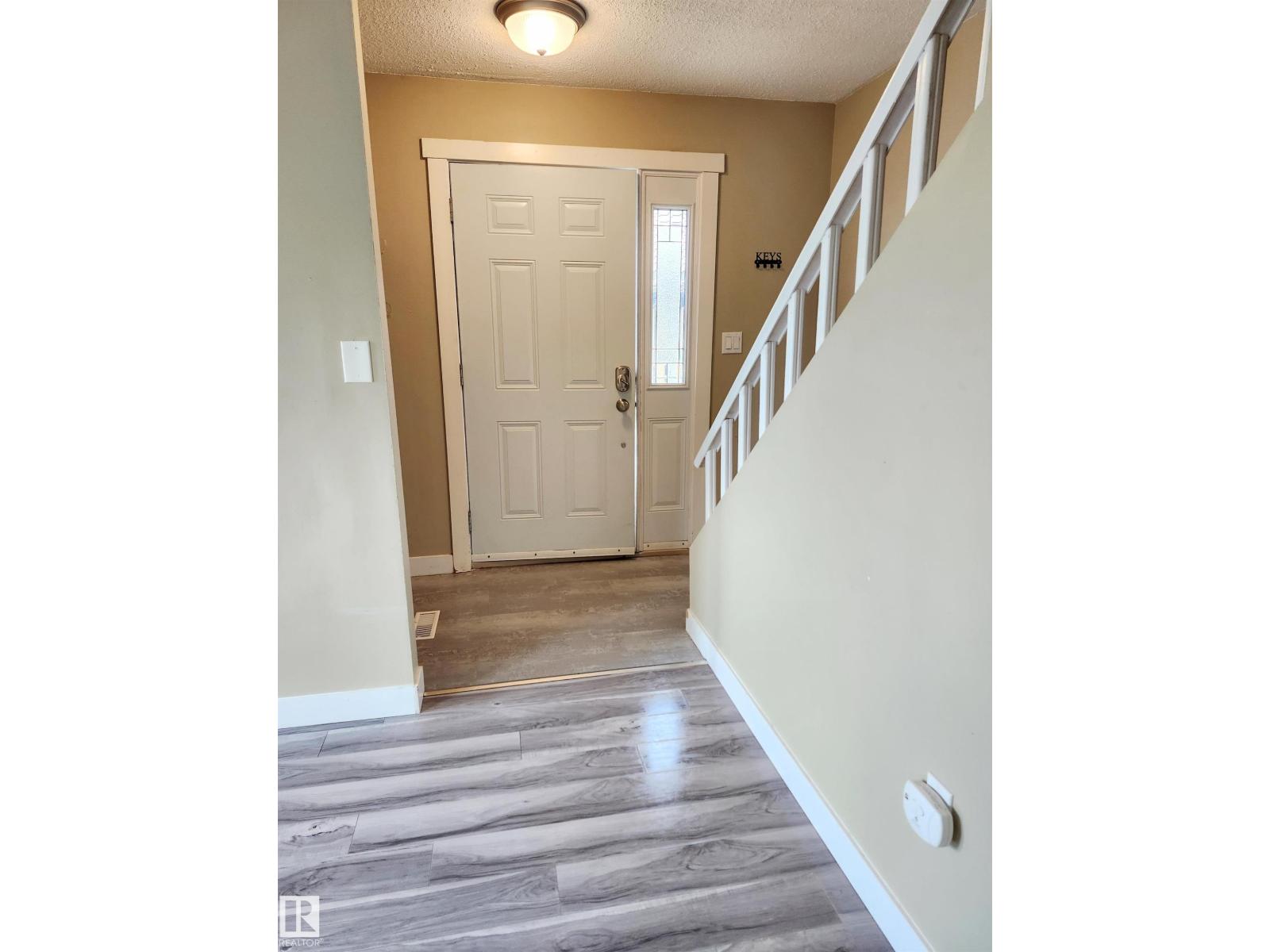 913 8 St, Cold Lake, Alberta  T9M 1H7 - Photo 3 - E4451441