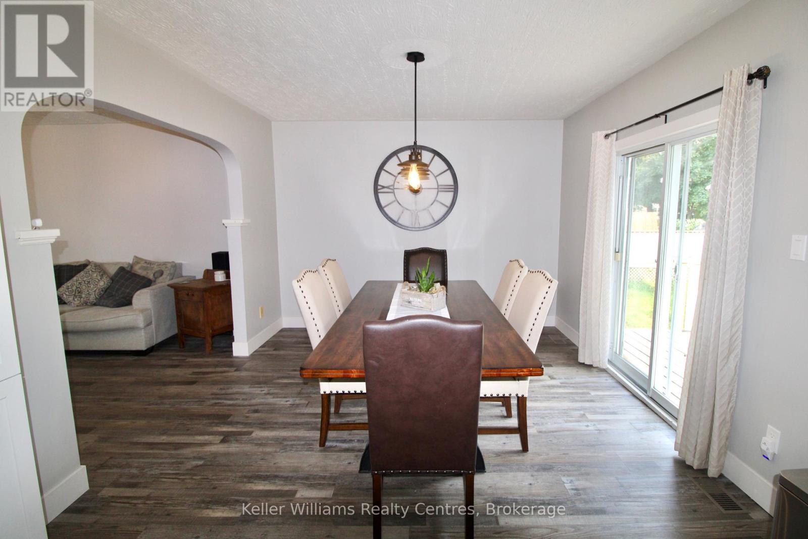 445 13th Street, Hanover, Ontario  N4N 1Y2 - Photo 6 - X12328059