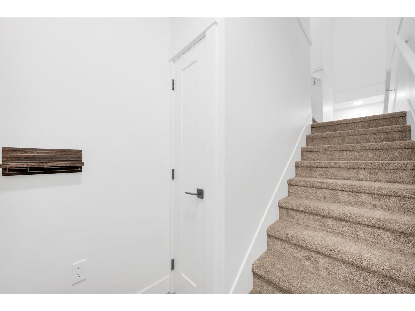 10 17458 100 Avenue, Surrey, British Columbia V4N 4L4 - Photo 2 - R3034269