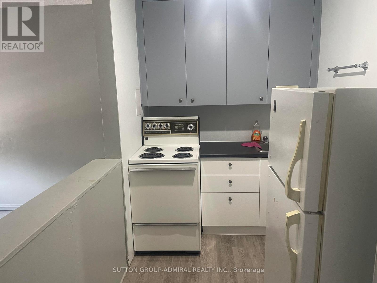4 - 2030 Weston Road, Toronto, Ontario  M9P 2B1 - Photo 3 - W12325572