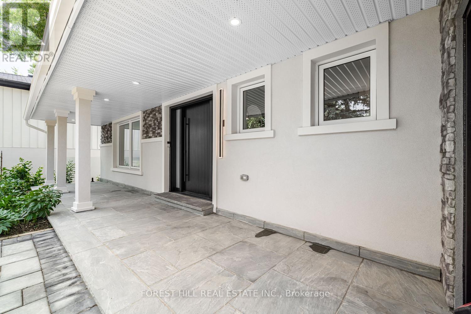 Property at 43 THORNY BRAE DRIVE image 4