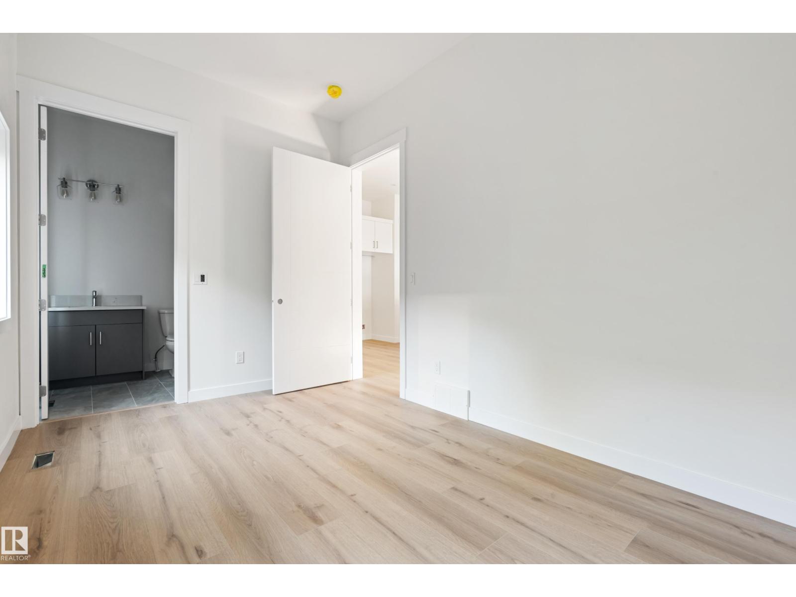 9807 90 Av Nw, Edmonton, Alberta  T6E 2T2 - Photo 24 - E4448125