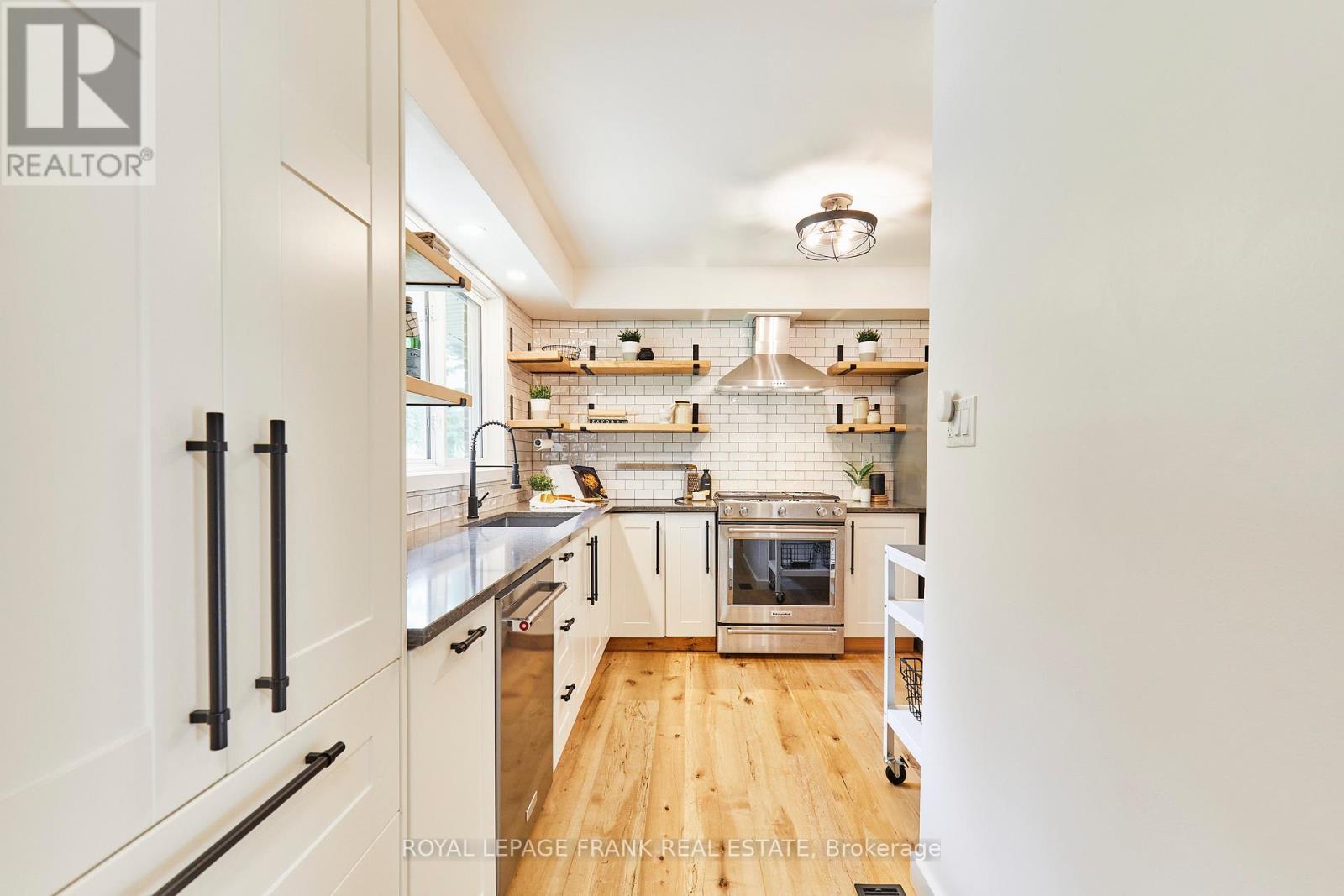 132 Coulter Drive, Kawartha Lakes, Ontario L0A 1K0 - Photo 12 - X12328280