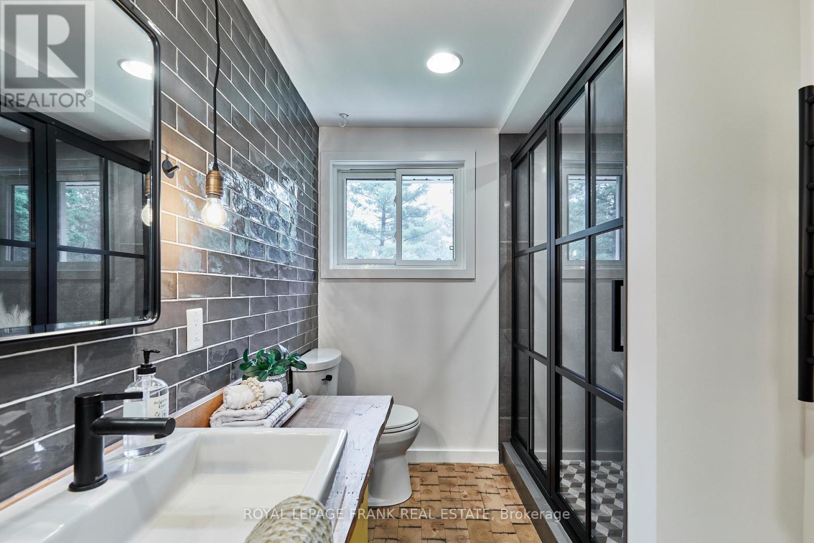 132 Coulter Drive, Kawartha Lakes, Ontario L0A 1K0 - Photo 25 - X12328280