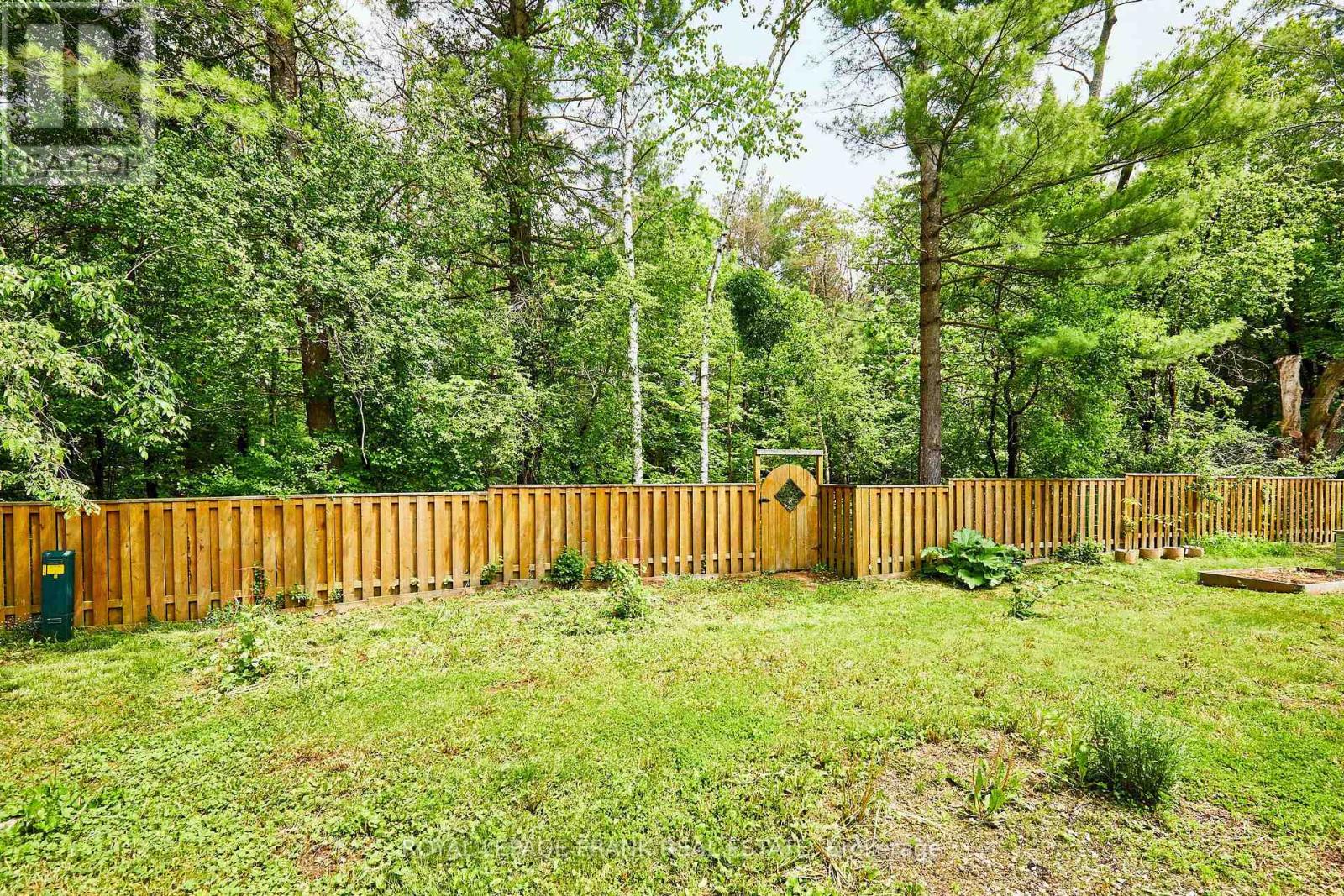 132 Coulter Drive, Kawartha Lakes, Ontario L0A 1K0 - Photo 43 - X12328280