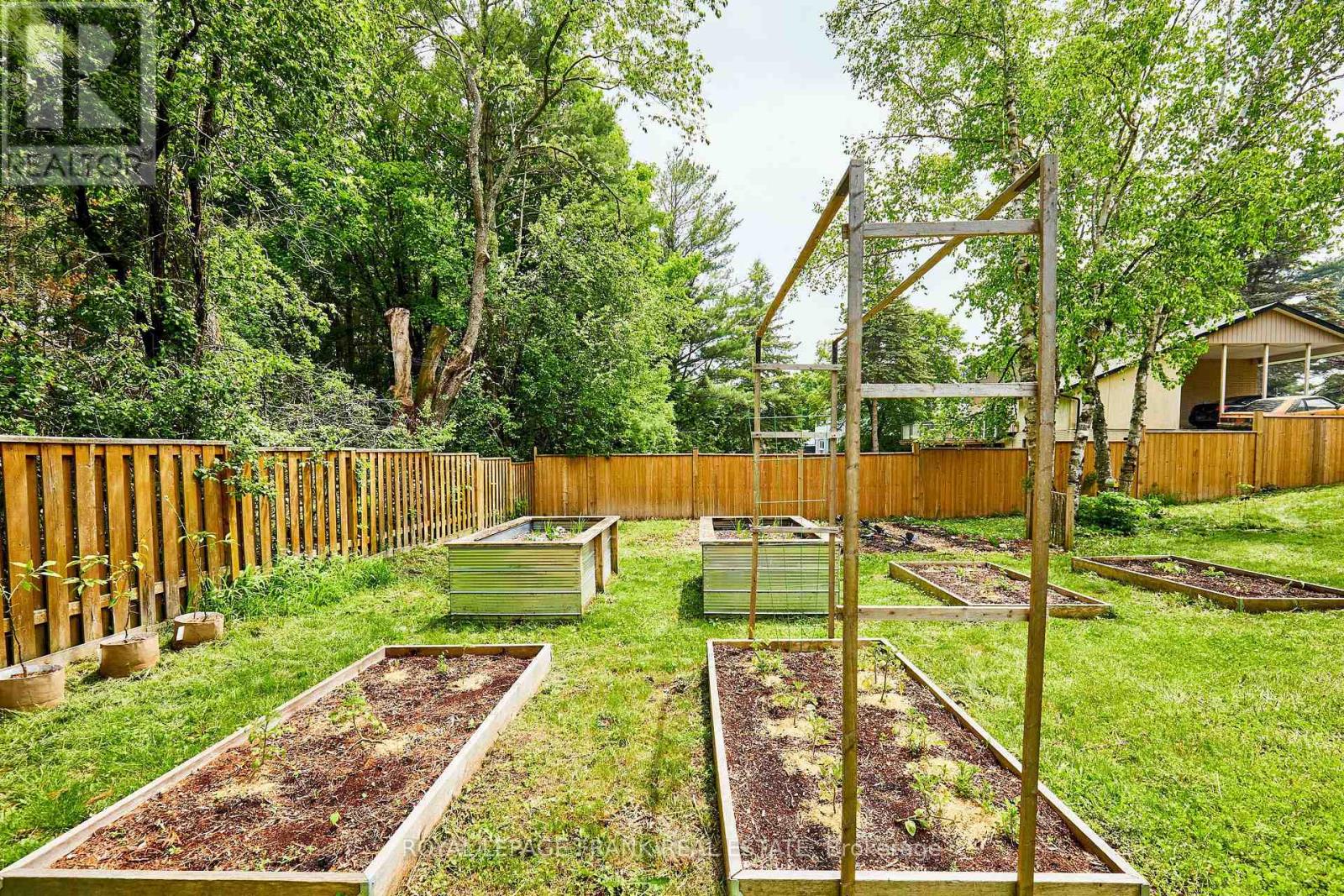 132 Coulter Drive, Kawartha Lakes, Ontario L0A 1K0 - Photo 45 - X12328280