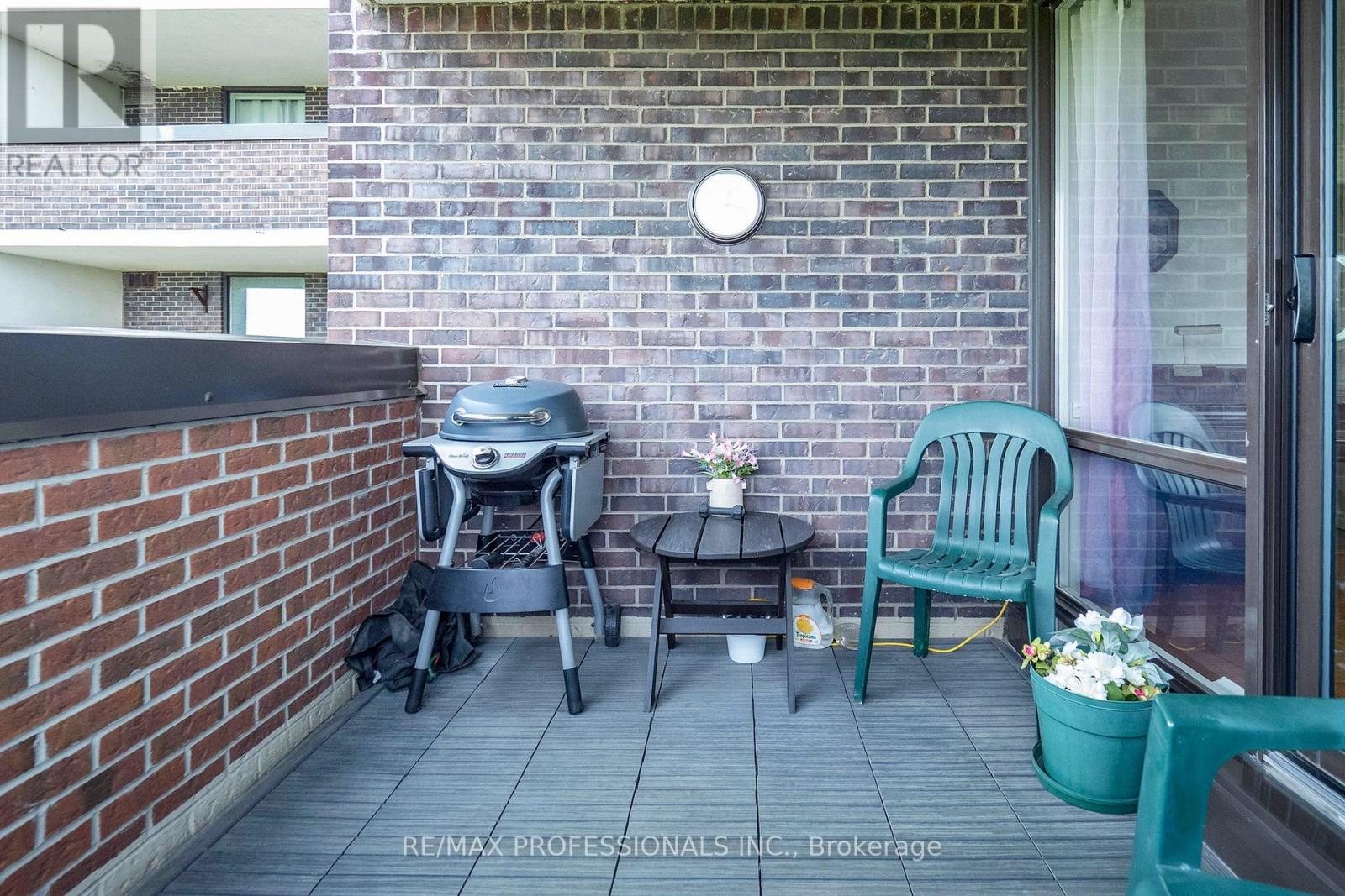 806 - 1535 Lakeshore Road E, Mississauga, Ontario  L5E 3E2 - Photo 20 - W12328038