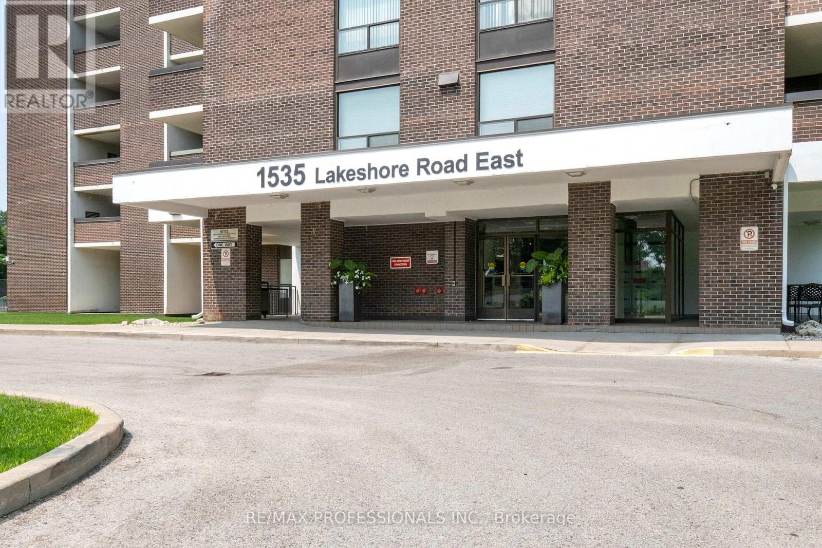 806 - 1535 Lakeshore Road E, Mississauga, Ontario  L5E 3E2 - Photo 34 - W12328038