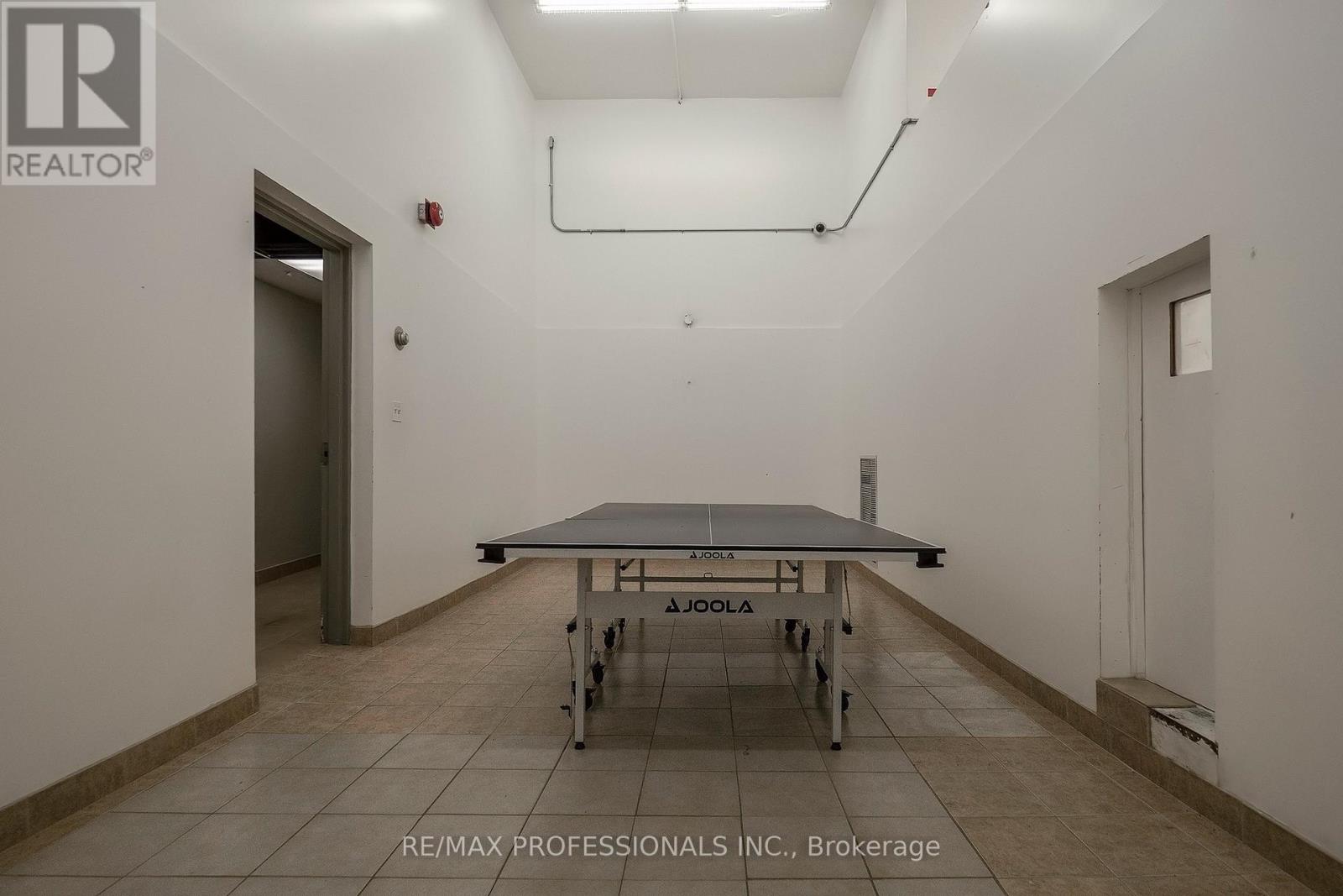 806 - 1535 Lakeshore Road E, Mississauga, Ontario  L5E 3E2 - Photo 27 - W12328038
