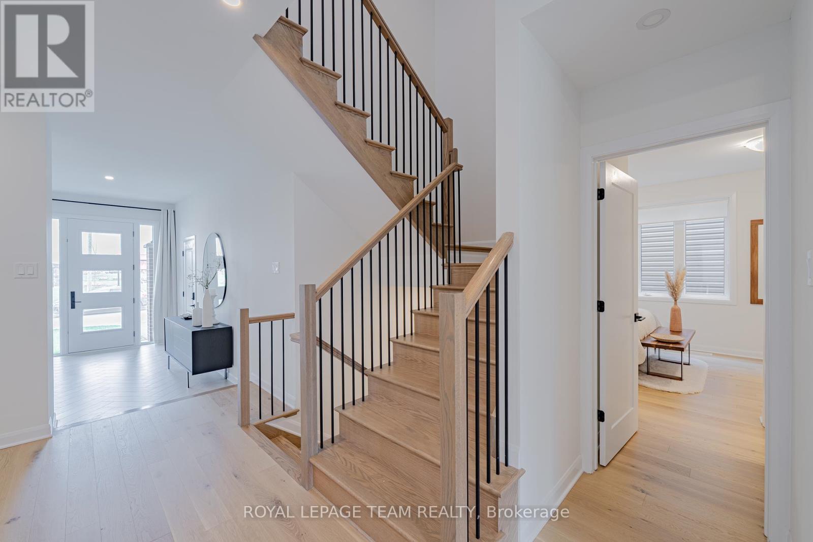 2055 Wanderer Avenue, Ottawa, Ontario  K4M 0W9 - Photo 13 - X12328276