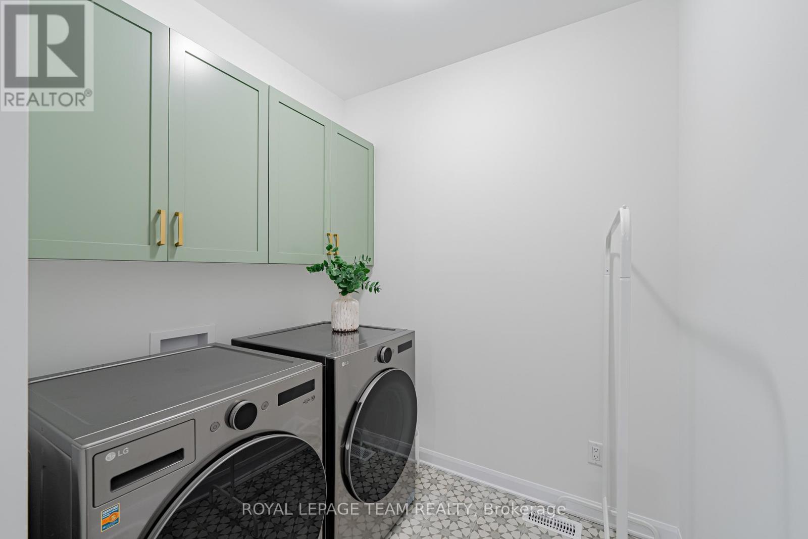 2055 Wanderer Avenue, Ottawa, Ontario  K4M 0W9 - Photo 36 - X12328276