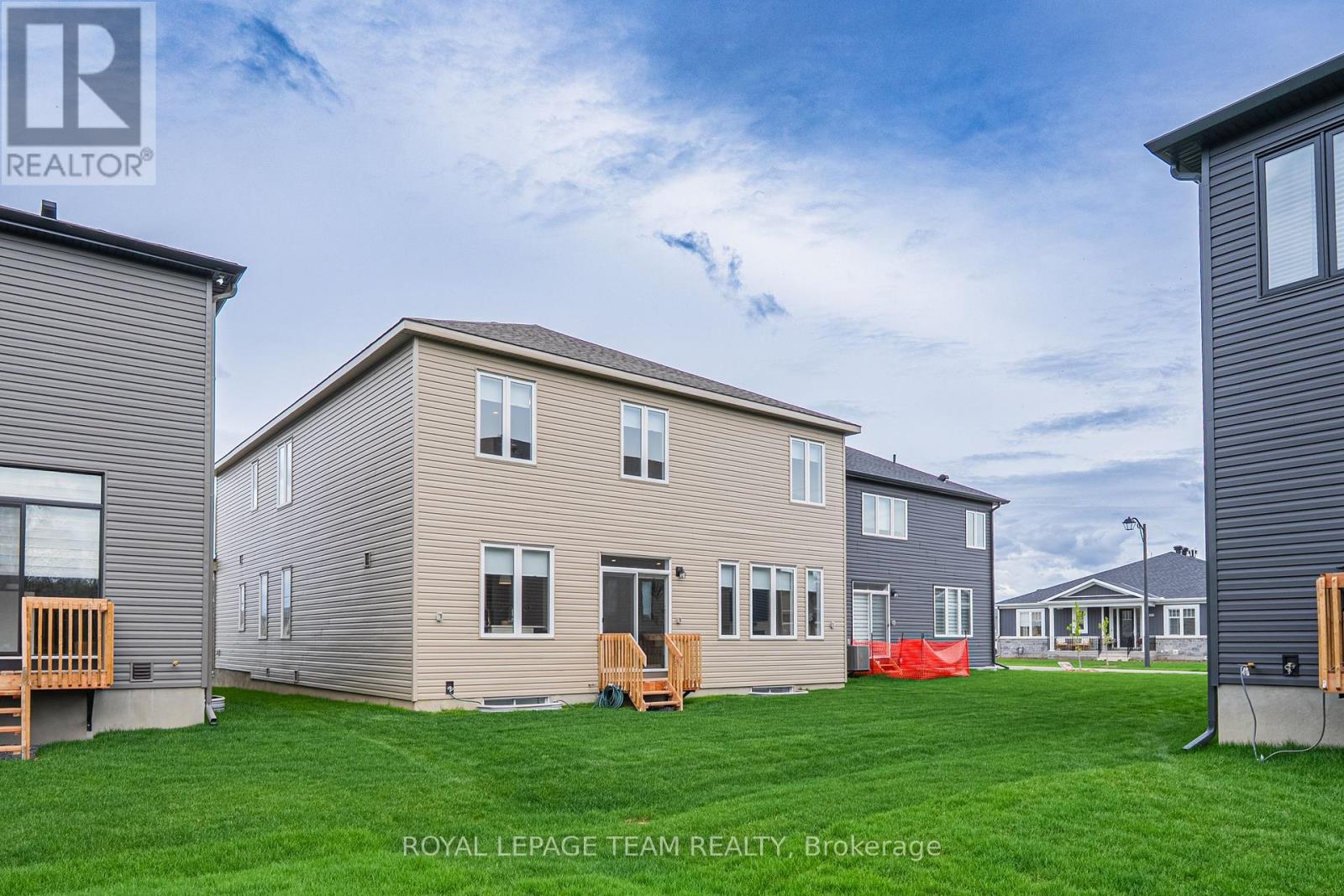 2055 Wanderer Avenue, Ottawa, Ontario  K4M 0W9 - Photo 50 - X12328276