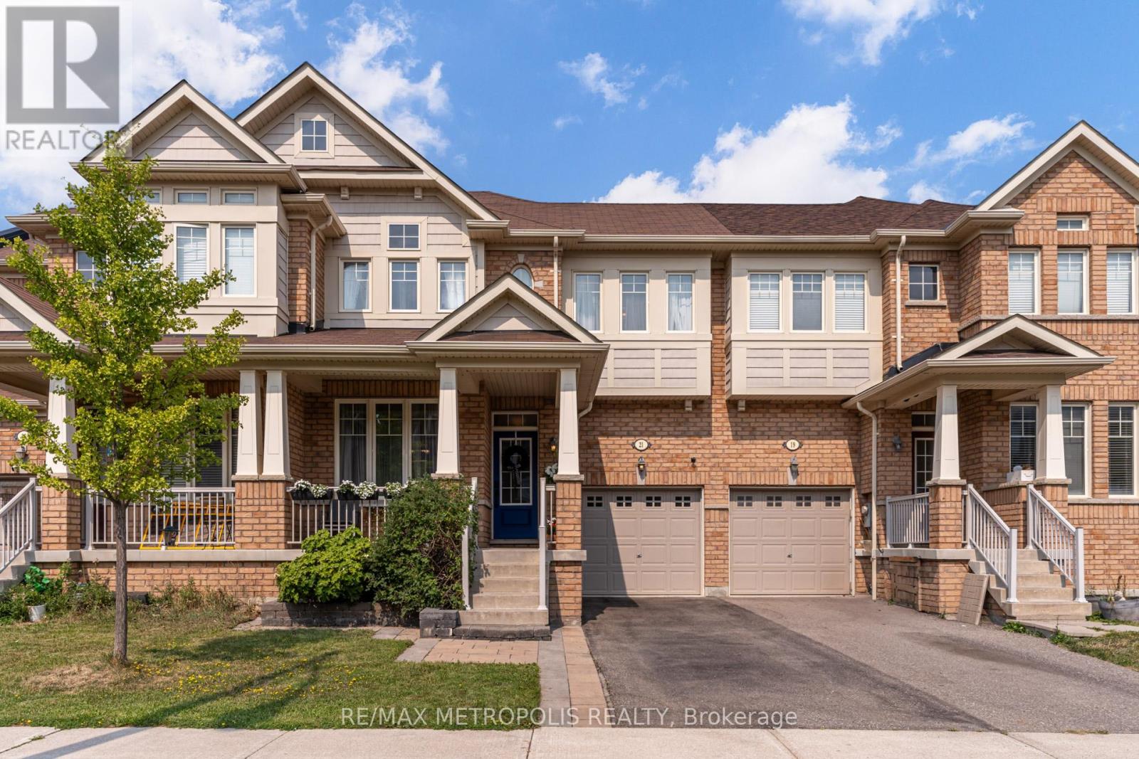 21 SKY HARBOUR DRIVE, Brampton, Ontario