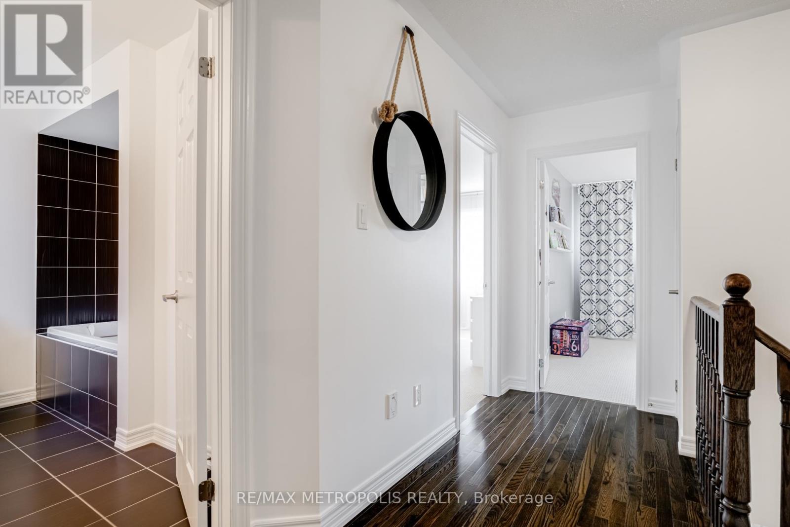 21 Sky Harbour Drive, Brampton, Ontario  L6Y 0V6 - Photo 39 - W12328138