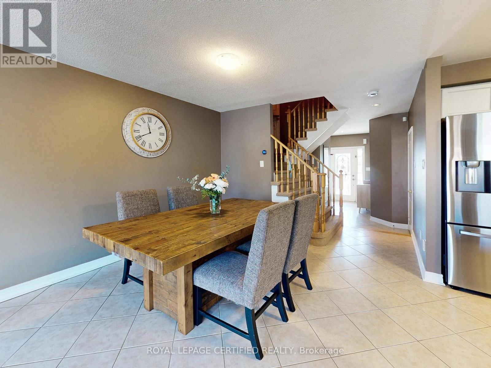 Property at 36 AIDA COURT image 4