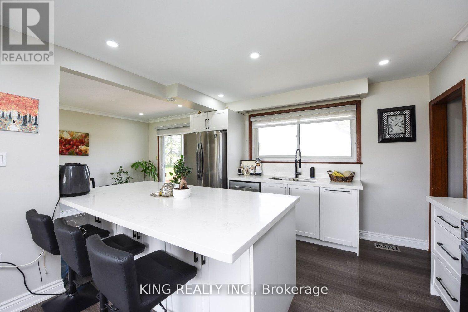 14771 Dixie Road, Caledon, Ontario  L7C 2M9 - Photo 12 - W12328197
