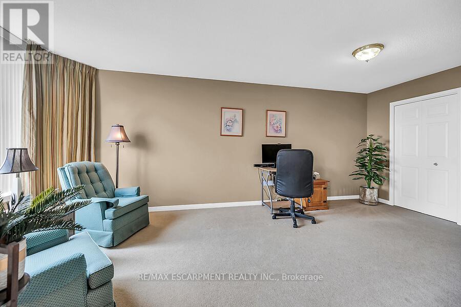 703 - 200 Limeridge Road W, Hamilton, Ontario  L9C 7M7 - Photo 14 - X12328144