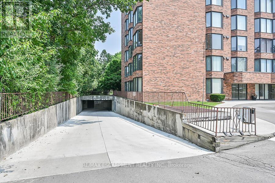 703 - 200 Limeridge Road W, Hamilton, Ontario  L9C 7M7 - Photo 26 - X12328144