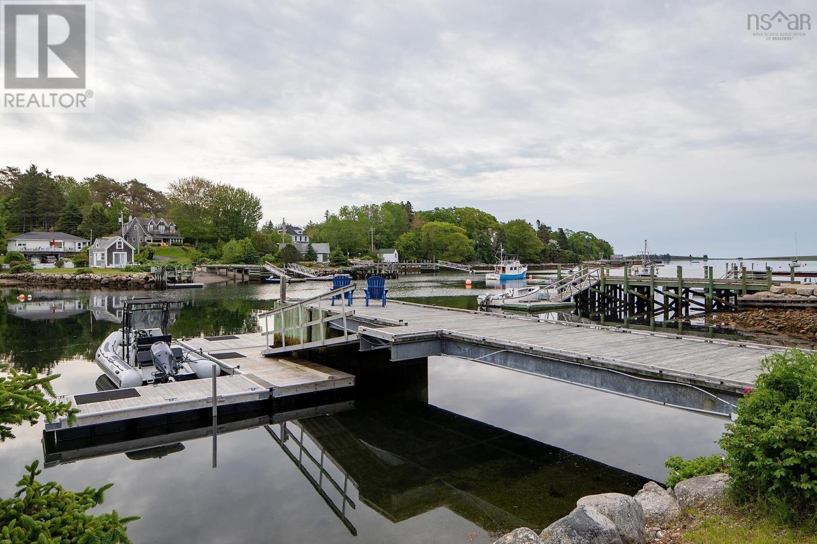 67 Water Street, Chester, Nova Scotia  B0J 1J0 - Photo 4 - 202513487