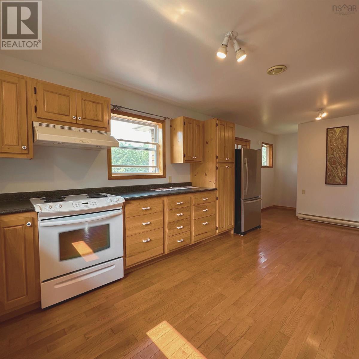 18 Fieldview Drive, Scarsdale, Nova Scotia  B0R 1A0 - Photo 2 - 202515260