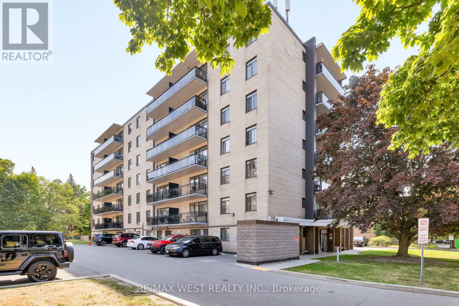 Property at 303 - 825 KENNEDY ROAD image 3