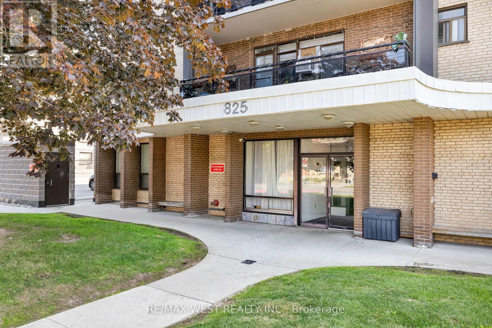 Property at 303 - 825 KENNEDY ROAD image 4
