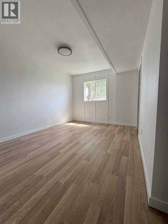 Property at 9513 108 Avenue image 4