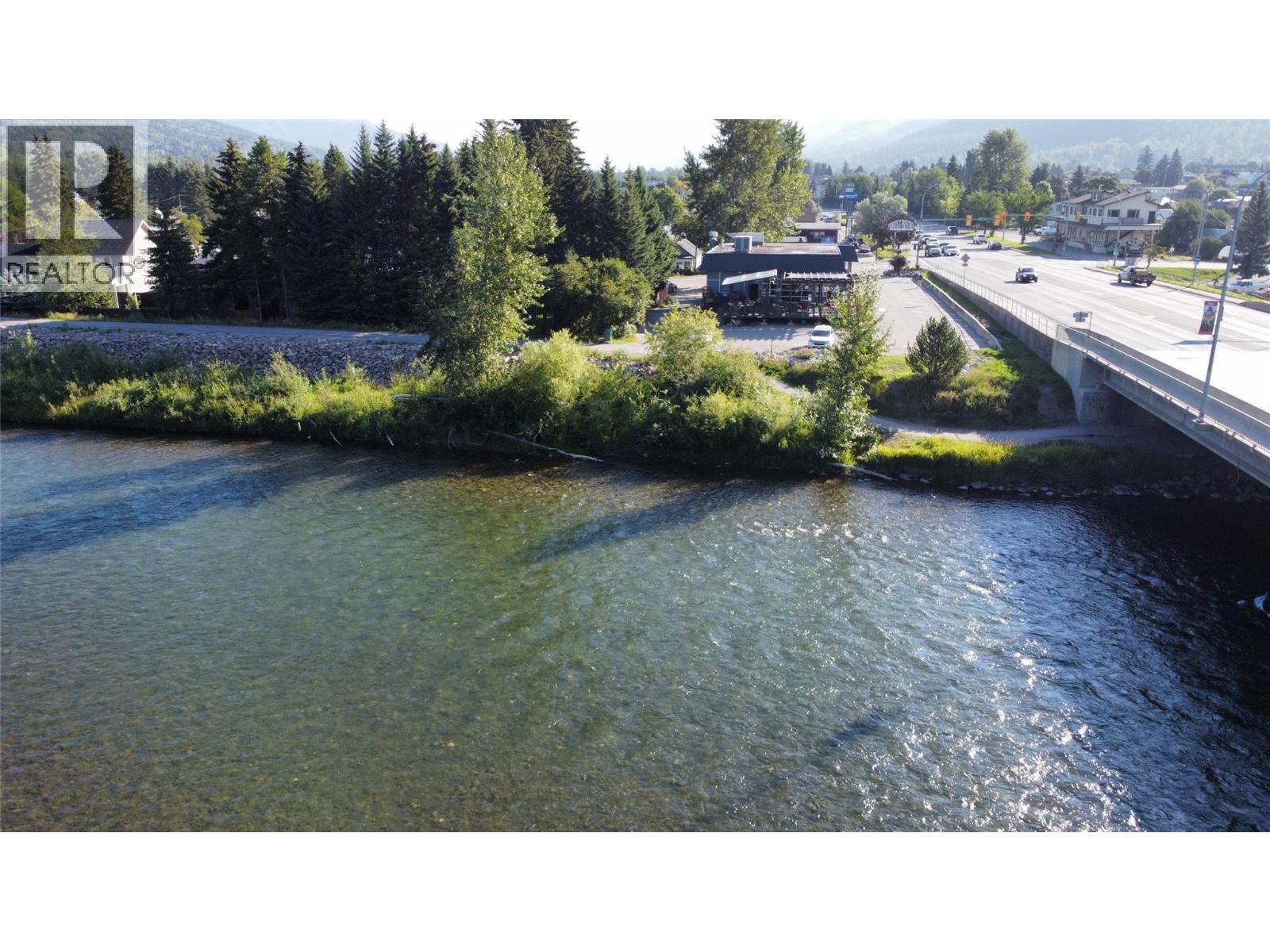 301 Highway 3, Fernie, British Columbia  V0B 1M0 - Photo 10 - 10358299