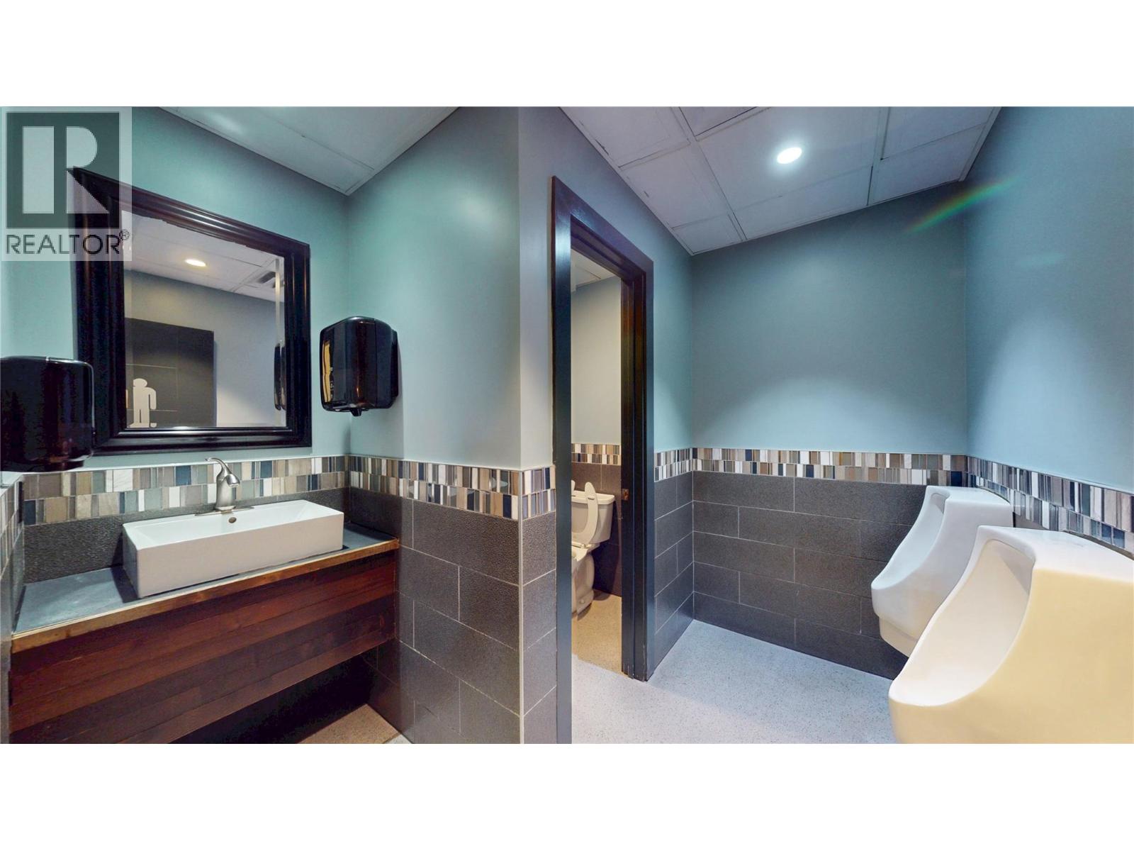 301 Highway 3, Fernie, British Columbia  V0B 1M0 - Photo 22 - 10358299