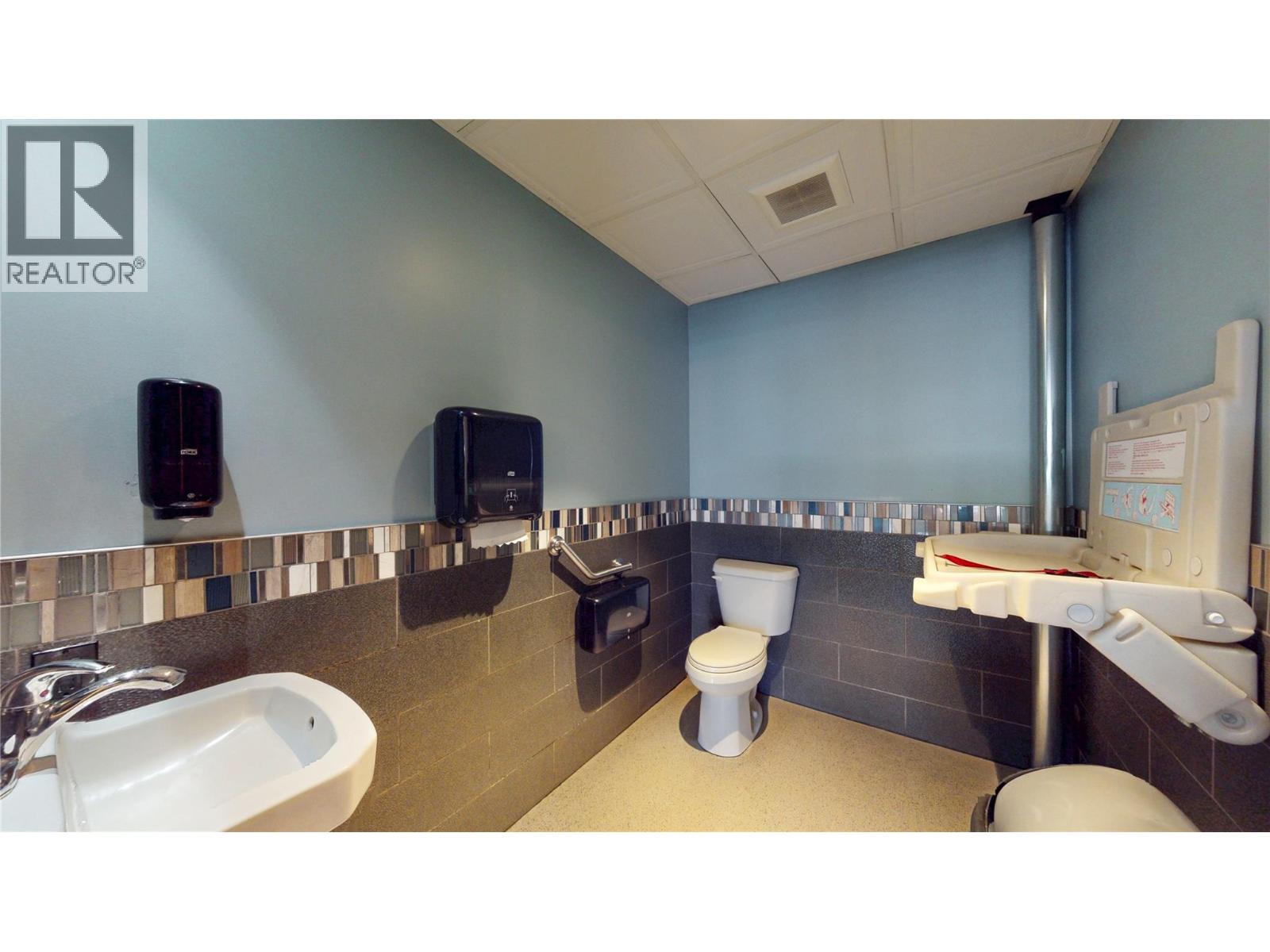 301 Highway 3, Fernie, British Columbia  V0B 1M0 - Photo 24 - 10358299