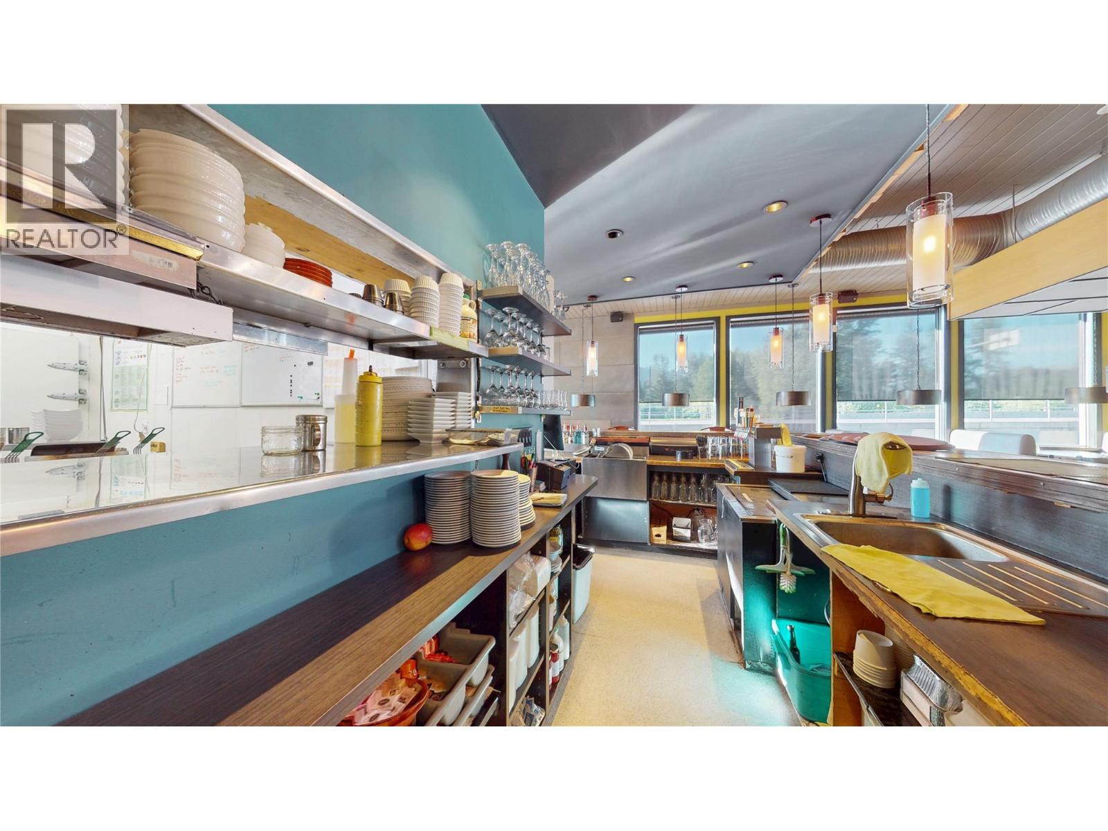 301 Highway 3, Fernie, British Columbia  V0B 1M0 - Photo 17 - 10358299