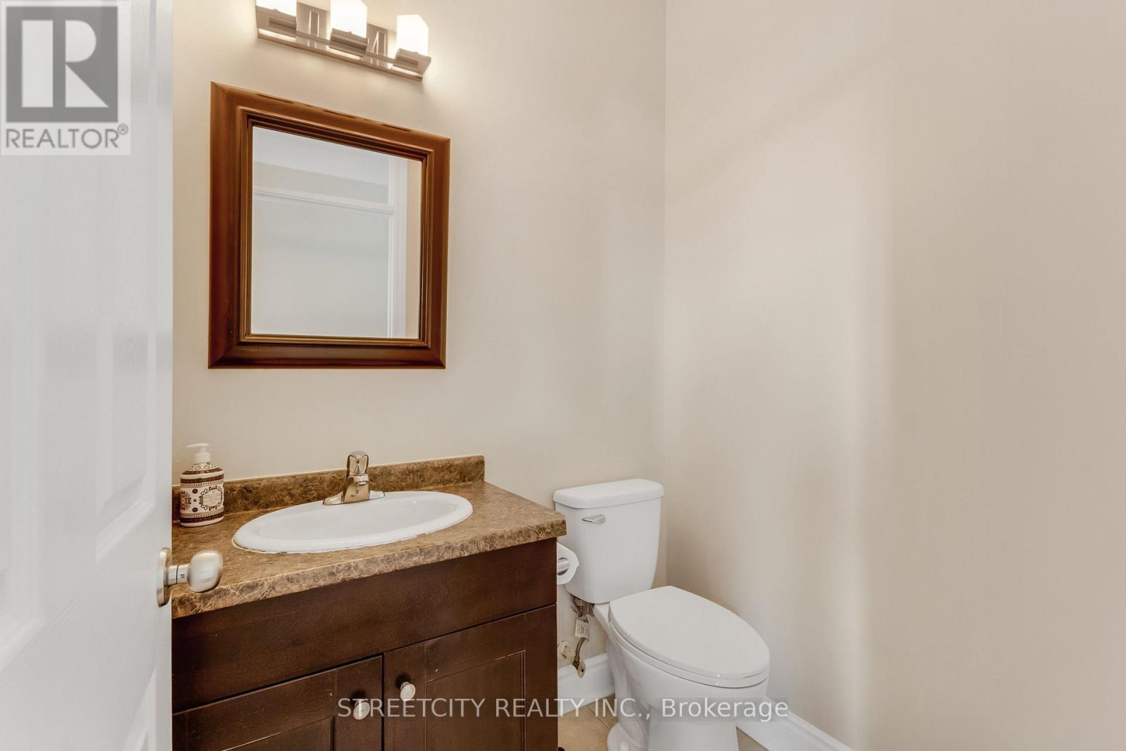 357 South Carriage Way, London North, Ontario  N6G 0B2 - Photo 17 - X12328339